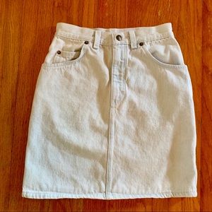 Vintage light denim skirt